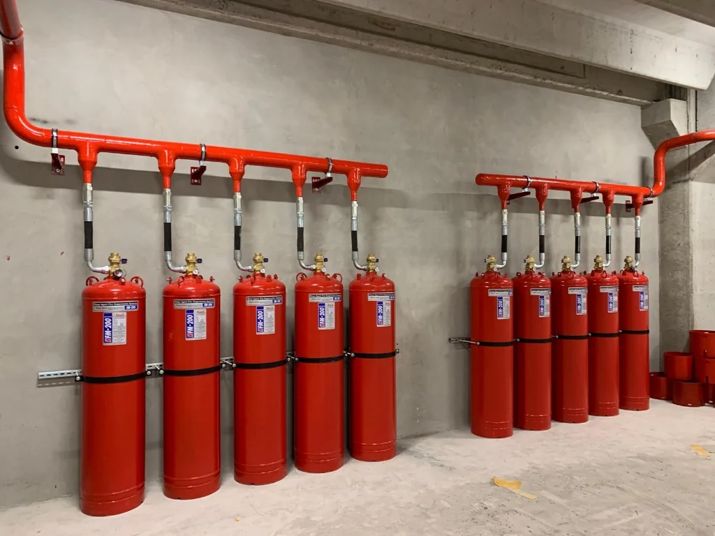 Gölcük Donanma Komutanlığı MİLGEM projesi 1000 kg FM200 gazlı yangın söndürme silindir bataryaları